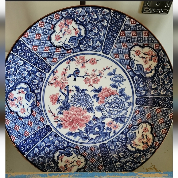 Vintage Japanese Imari Blue Pink & White Chrysanthemums Charger Fine Porcelain - Picture 9 of 12